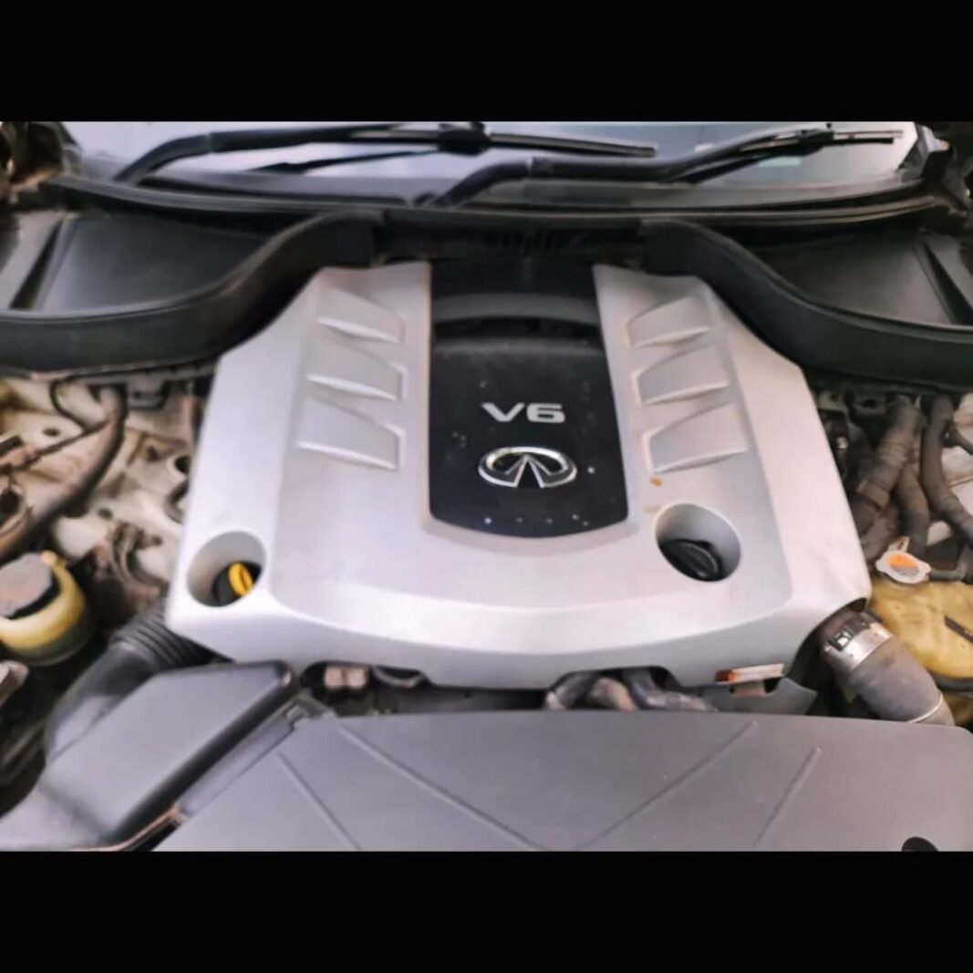 2011 Infiniti fx30d, photo 5 of 7