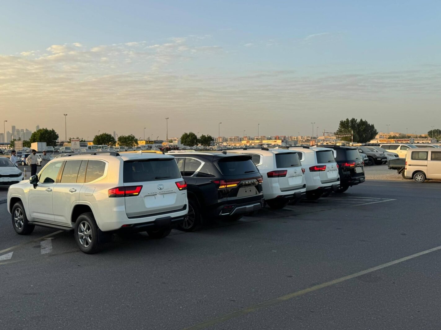 Toyota Land Cruiser LC300 2024 and Lexus LX600: Ready for Export, photo 2 of 5