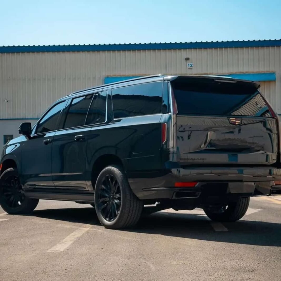 Cadillac Escalade, photo 1 of 8