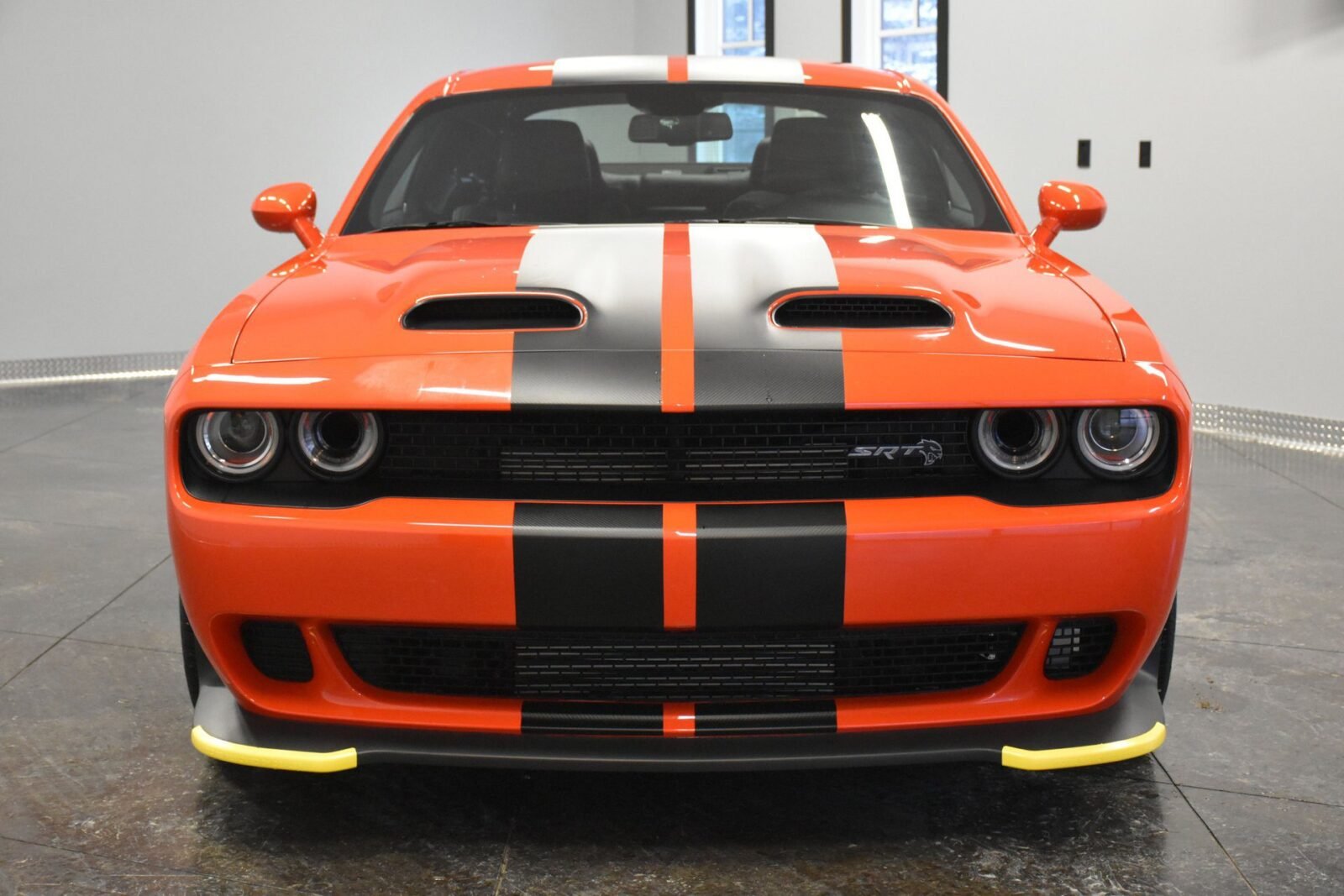 Dodge Challenger, photo 2 of 10