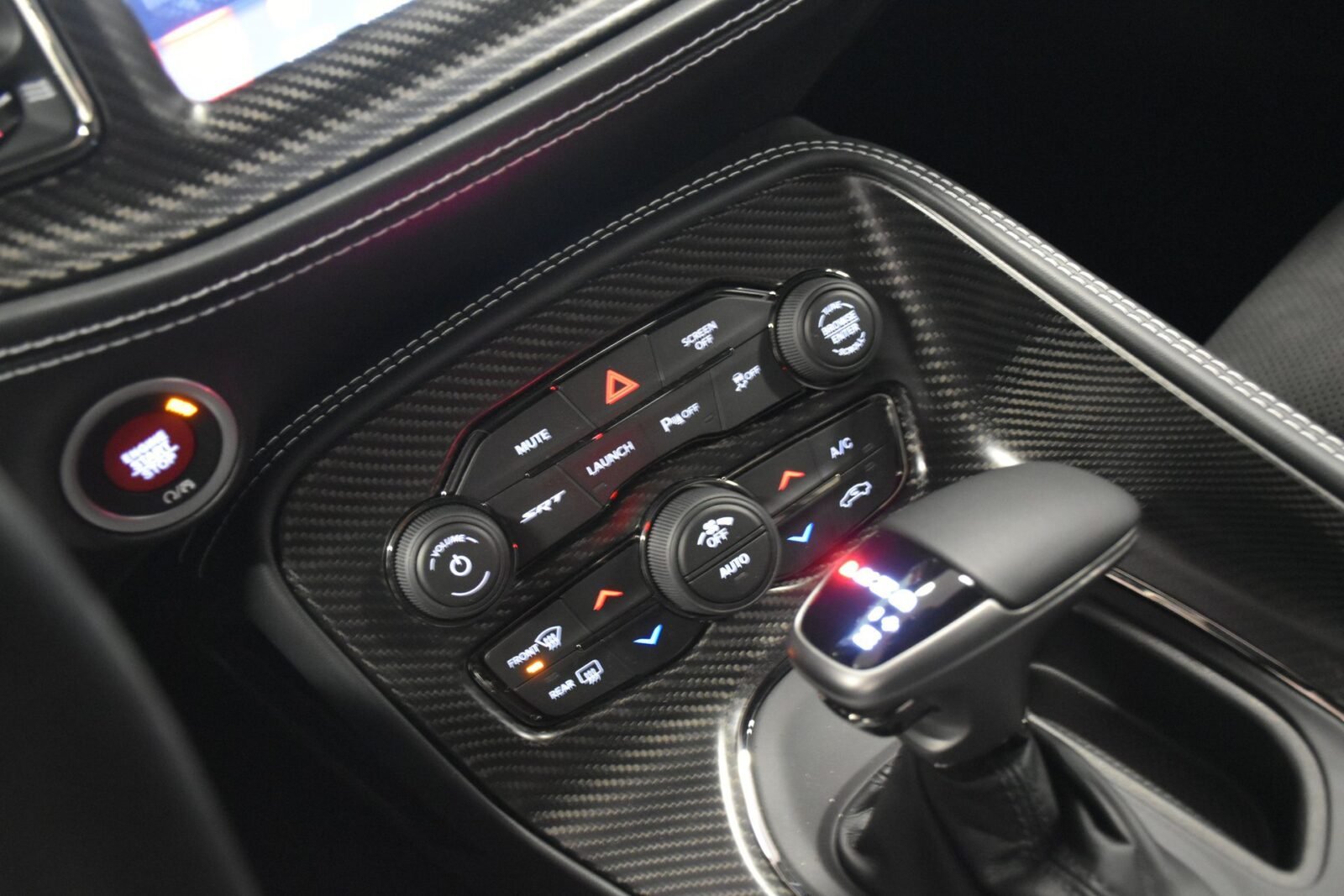 Dodge Challenger, photo 3 of 10