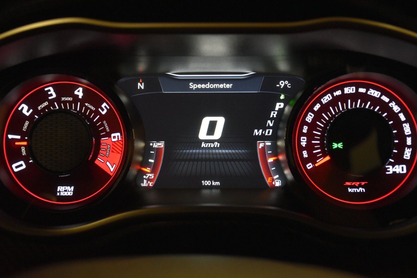 Dodge Challenger, photo 9 of 10
