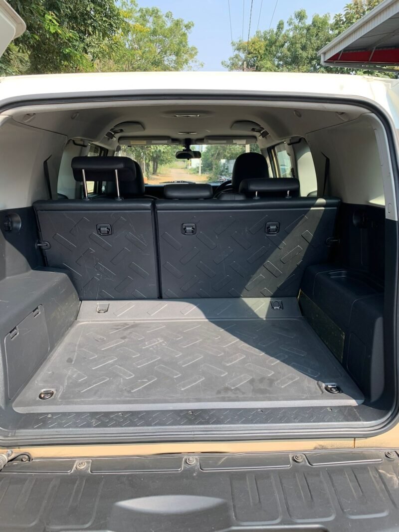 FJ Cruiser, photo 14 of 21