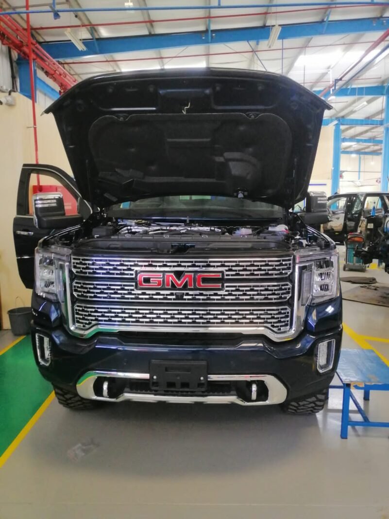 GMC Sierra, photo 12 of 14