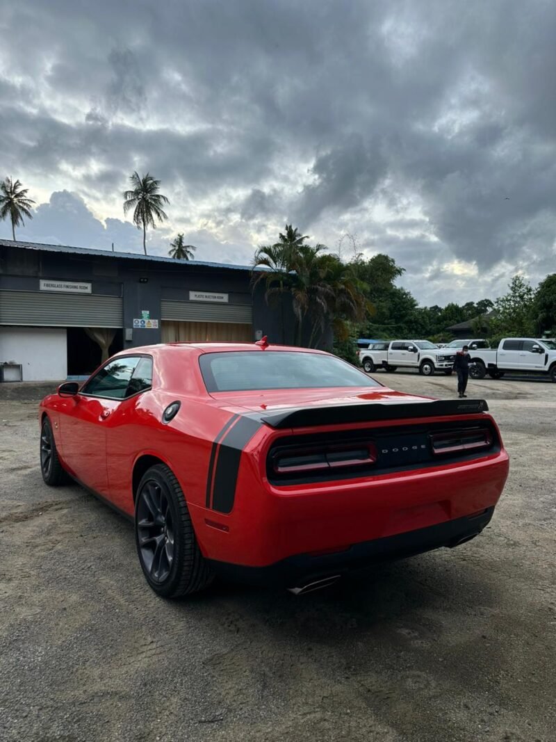 Dodge Challenger, photo 5 of 9