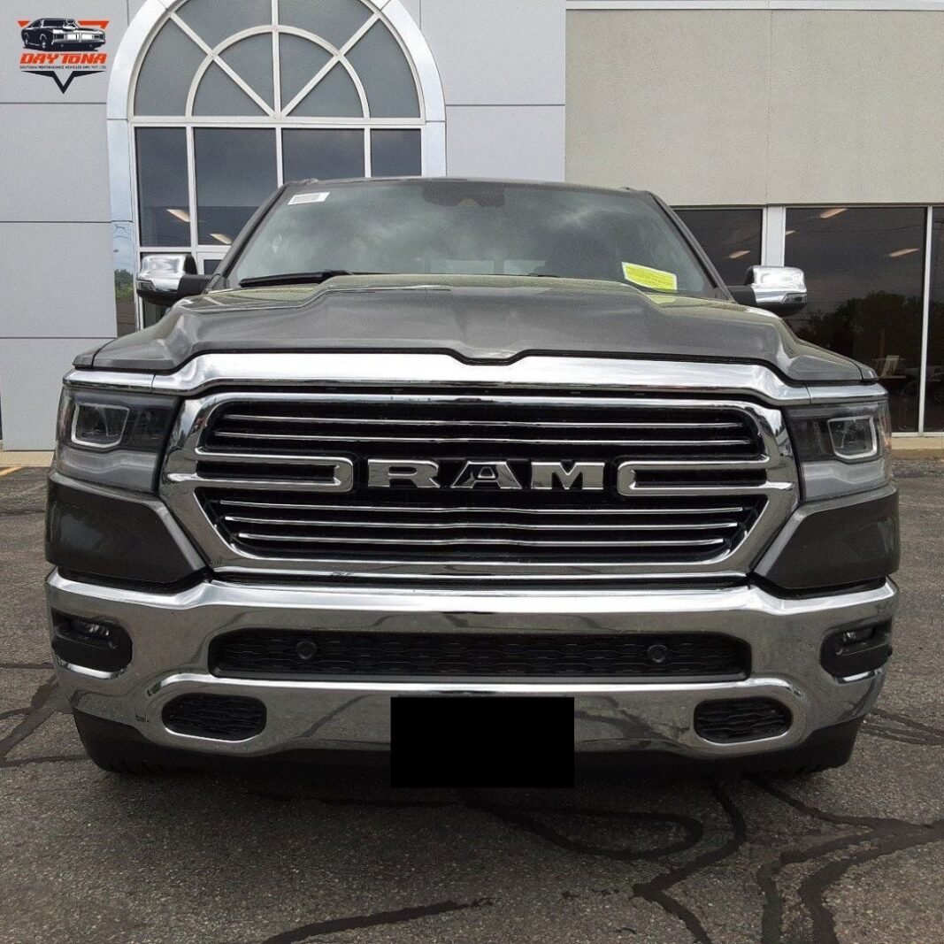 Ram 1500 Laramie, photo 28 of 32