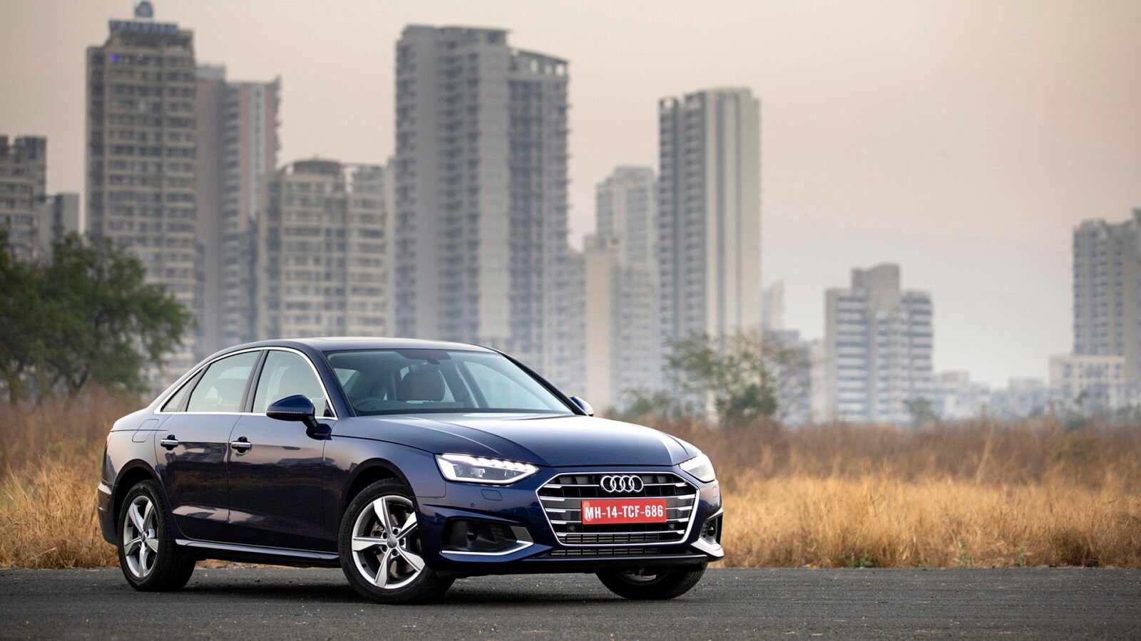 Audi A4, photo 3 of 8