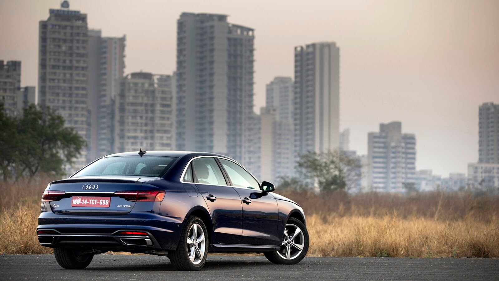 Audi A4, photo 4 of 8