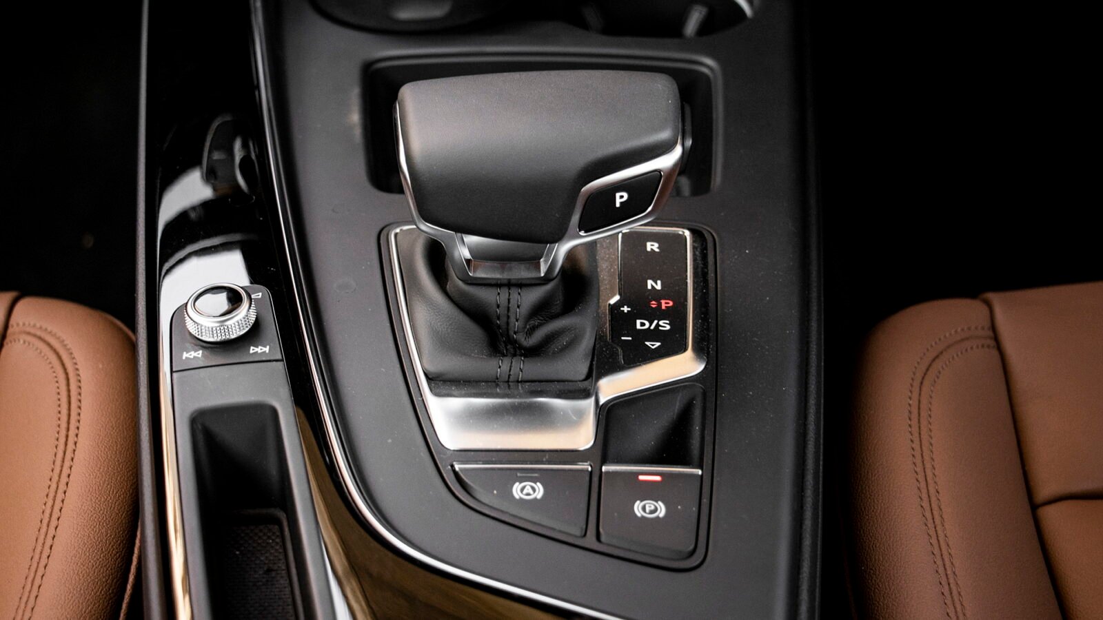 Audi A4, photo 7 of 8