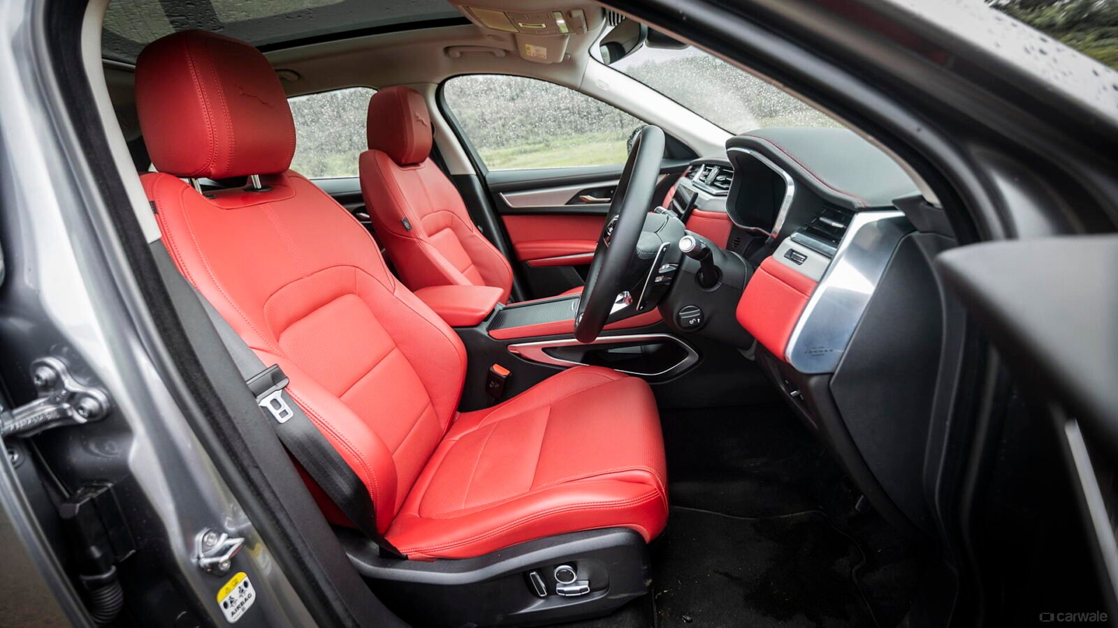 Jaguar F Pace, photo 8 of 16