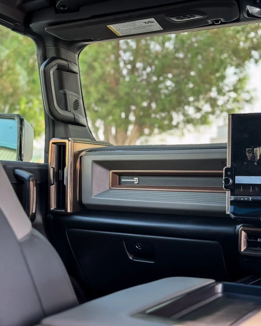 GMC Hummer EV First Edition: The Future of Off-Road Power, photo 7 of 10