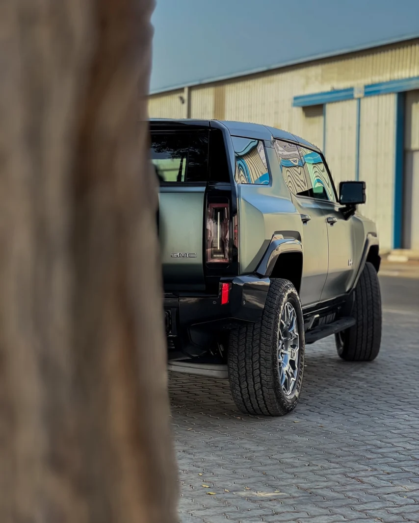 GMC Hummer EV First Edition: The Future of Off-Road Power, photo 8 of 10