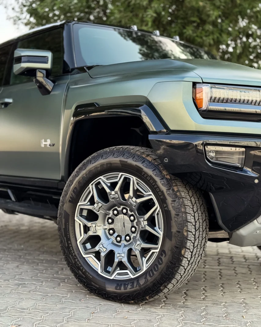 GMC Hummer EV First Edition: The Future of Off-Road Power, photo 10 of 10
