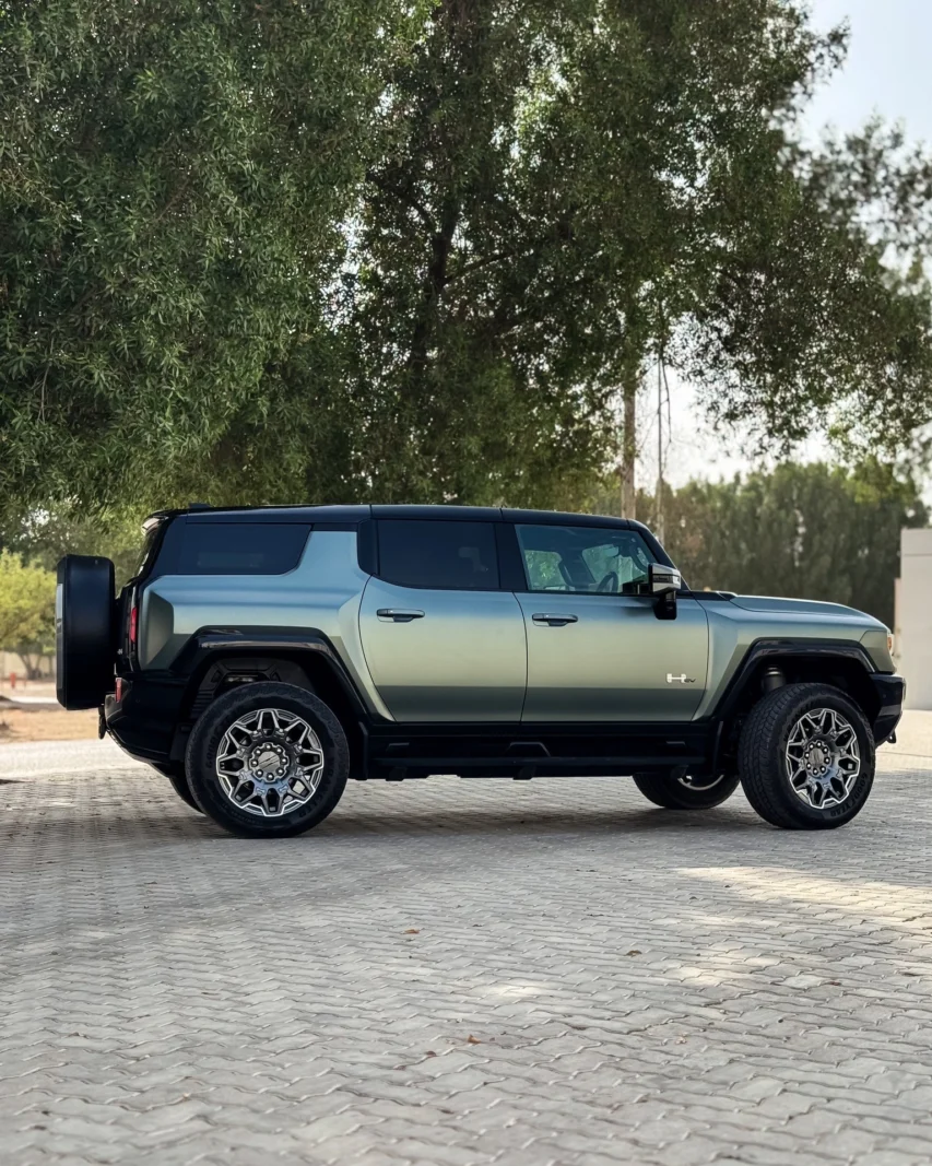 GMC Hummer EV First Edition: The Future of Off-Road Power, photo 2 of 10