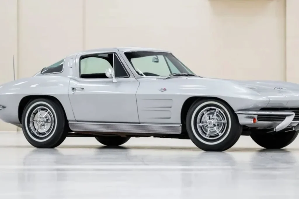 A Short Story of the Corvette C2 & C3