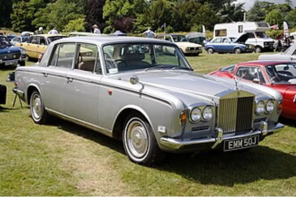 Design Evolution_ The Silver Shadow II’s Timeless Presence