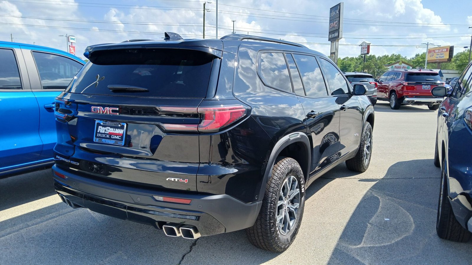 2024 GMC Acadia, photo 5 of 6