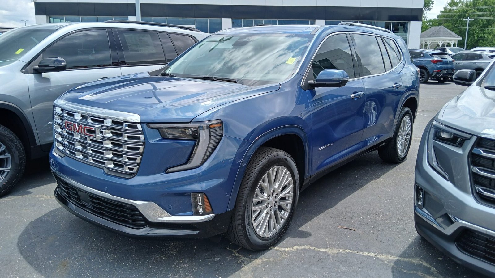 2024 GMC Acadia, photo 6 of 6