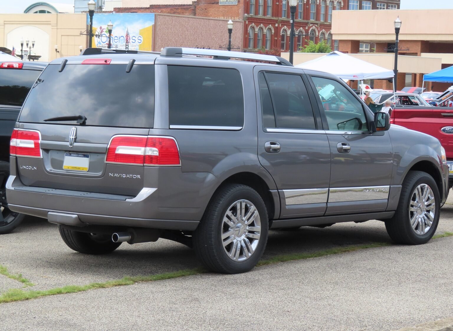 2024 Lincoln Navigator, photo 4 of 6