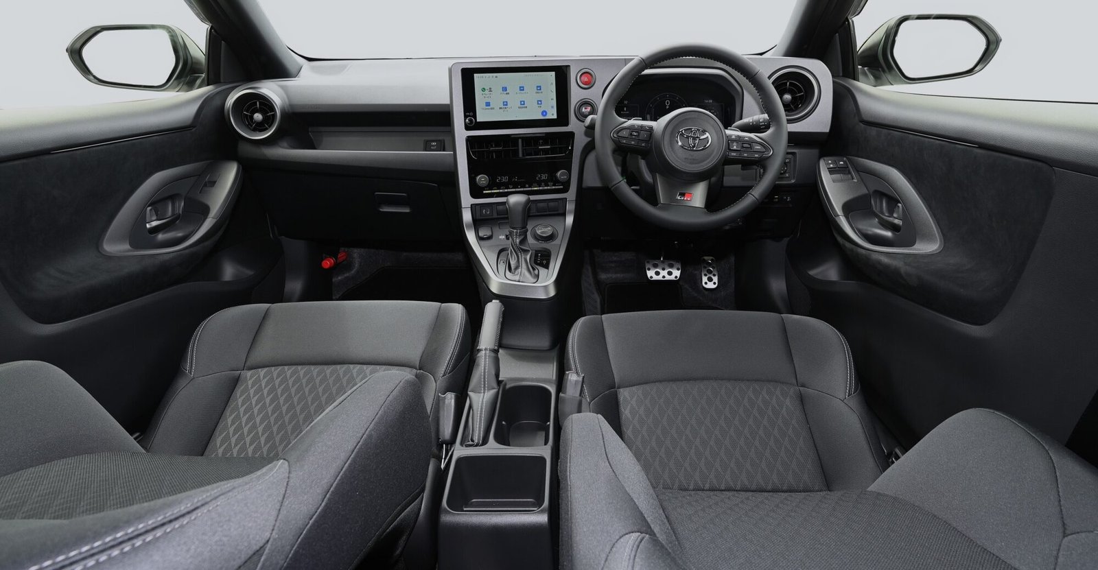 2024 Toyota GR Yaris, photo 4 of 7