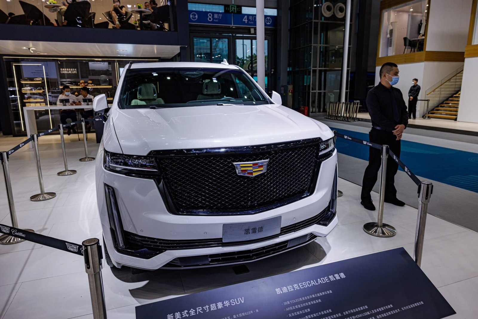 2025 Cadillac Escalade IQL, photo 6 of 7