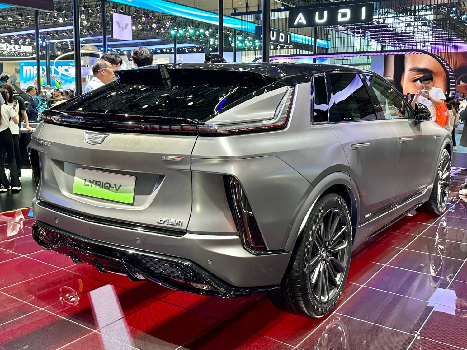 2025 Cadillac LYRIQ-V, photo 1 of 2