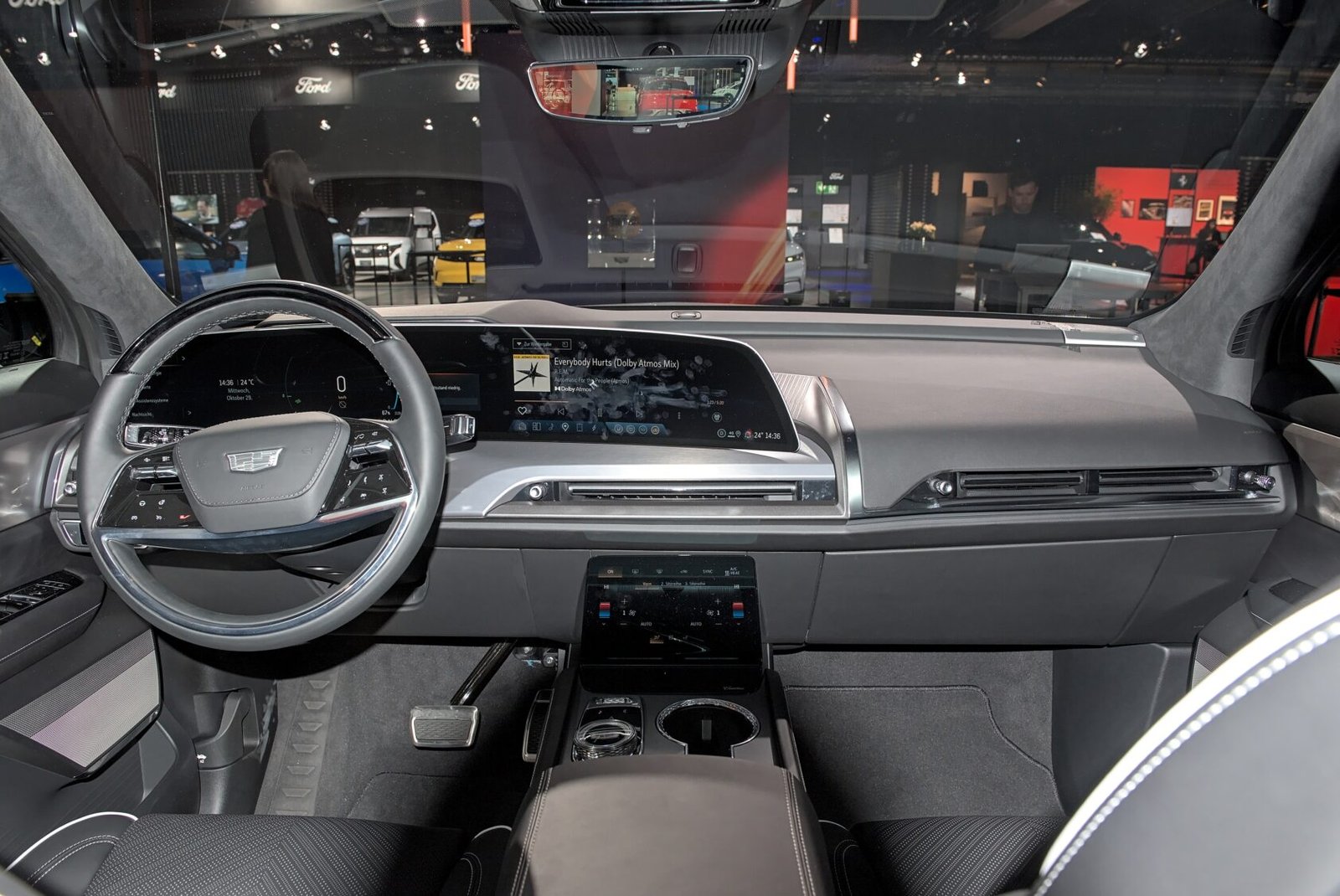 2025 Cadillac VISTIQ, photo 3 of 7