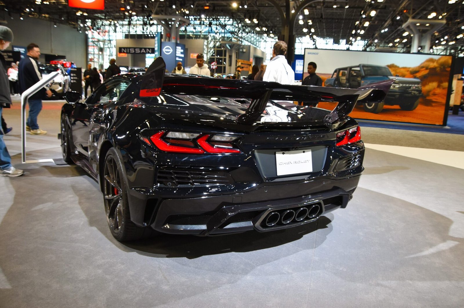 2025 Chevrolet Corvette ZR1X, photo 4 of 7