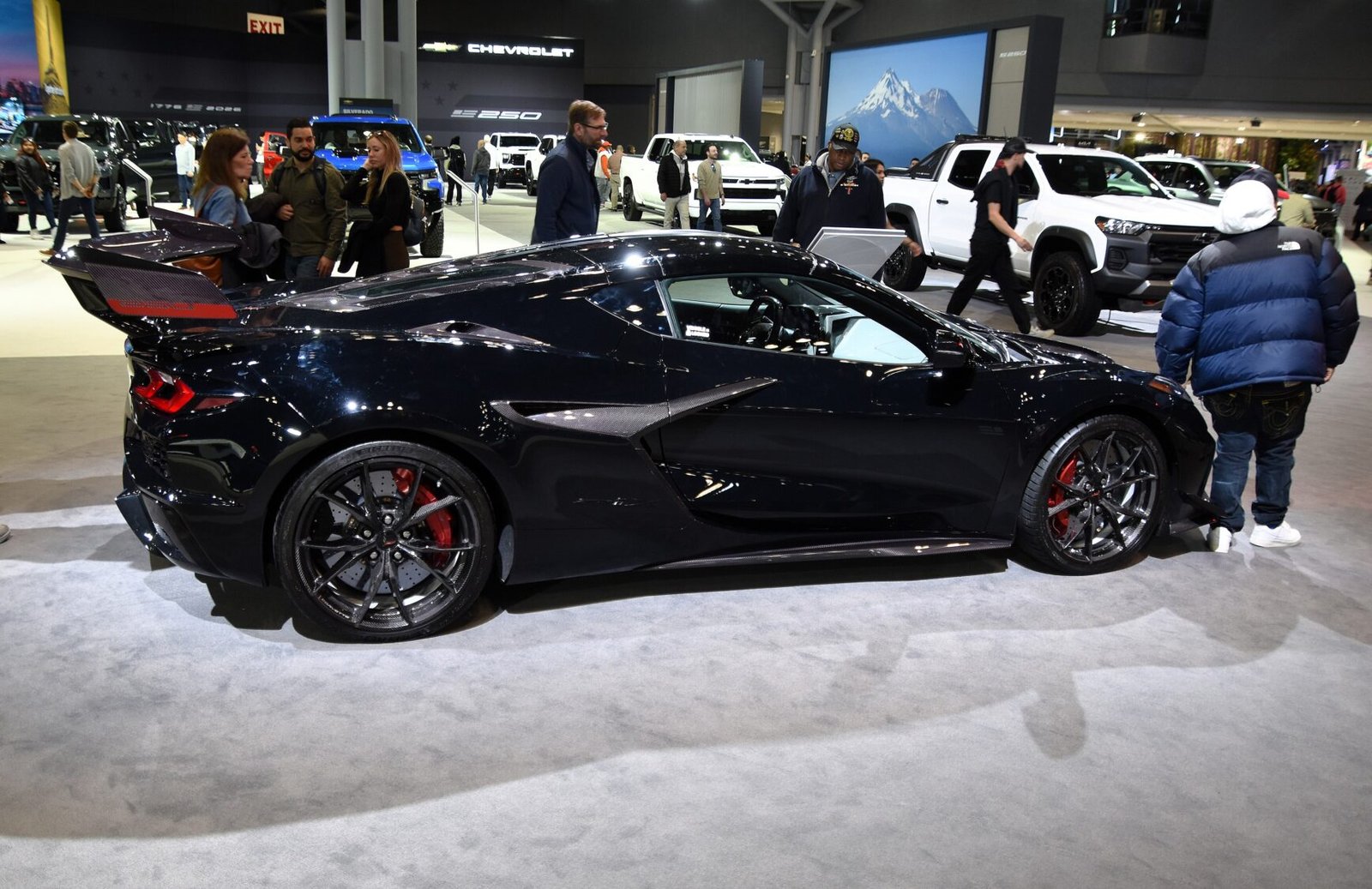 2025 Chevrolet Corvette ZR1X, photo 6 of 7