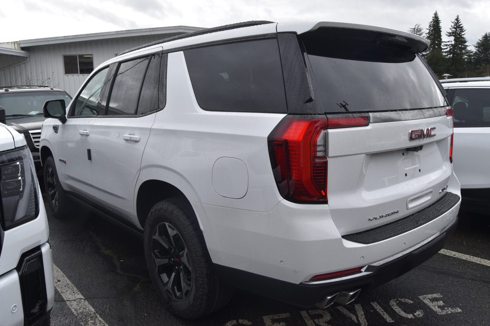 2025 GMC Yukon / Yukon XL, photo 2 of 7
