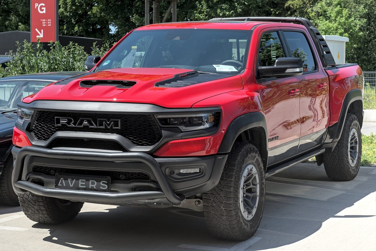 2025 RAM 1500, photo 4 of 7