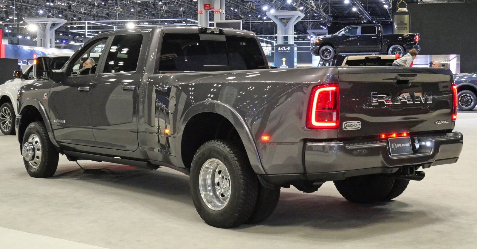 2025 RAM 3500/4500/5500 Chassis Cab, photo 5 of 7