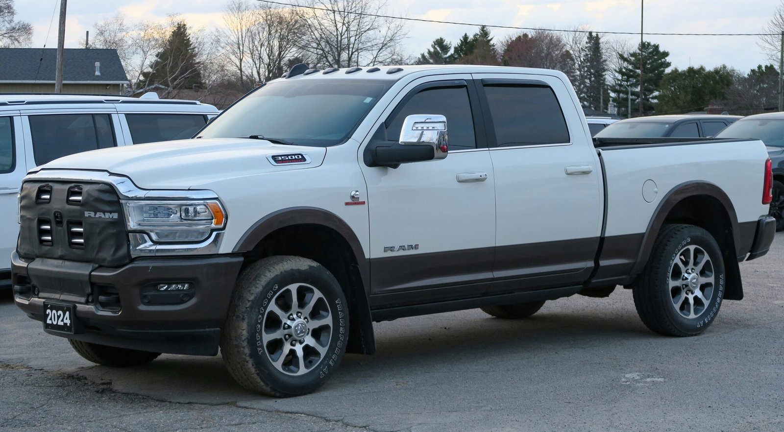 2025 RAM 3500 Heavy Duty, photo 2 of 6