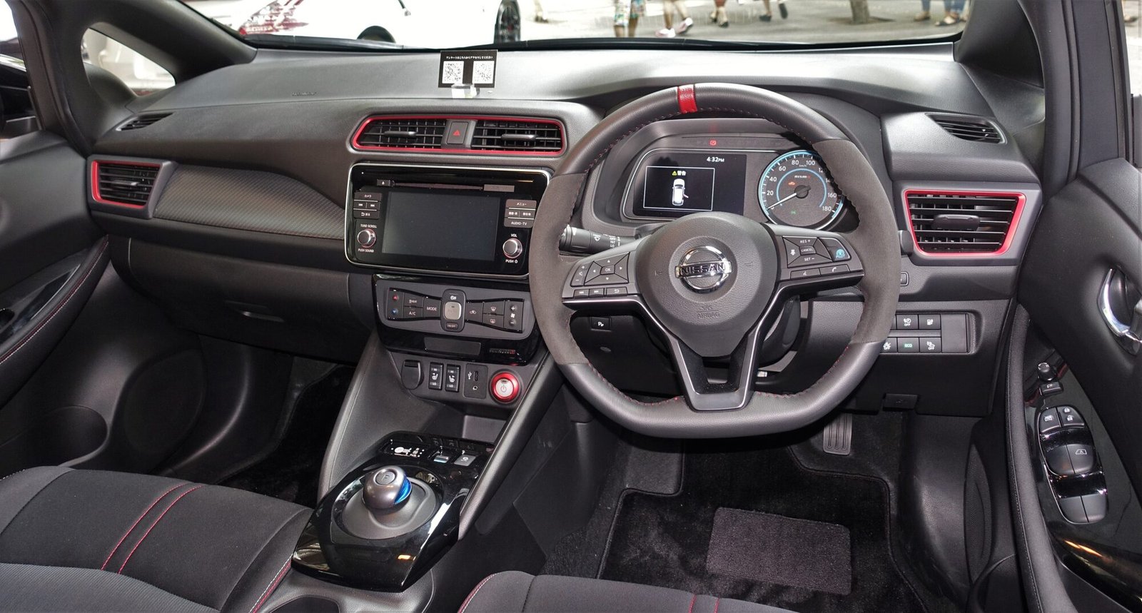2026 Nissan LEAF NISMO, photo 5 of 6